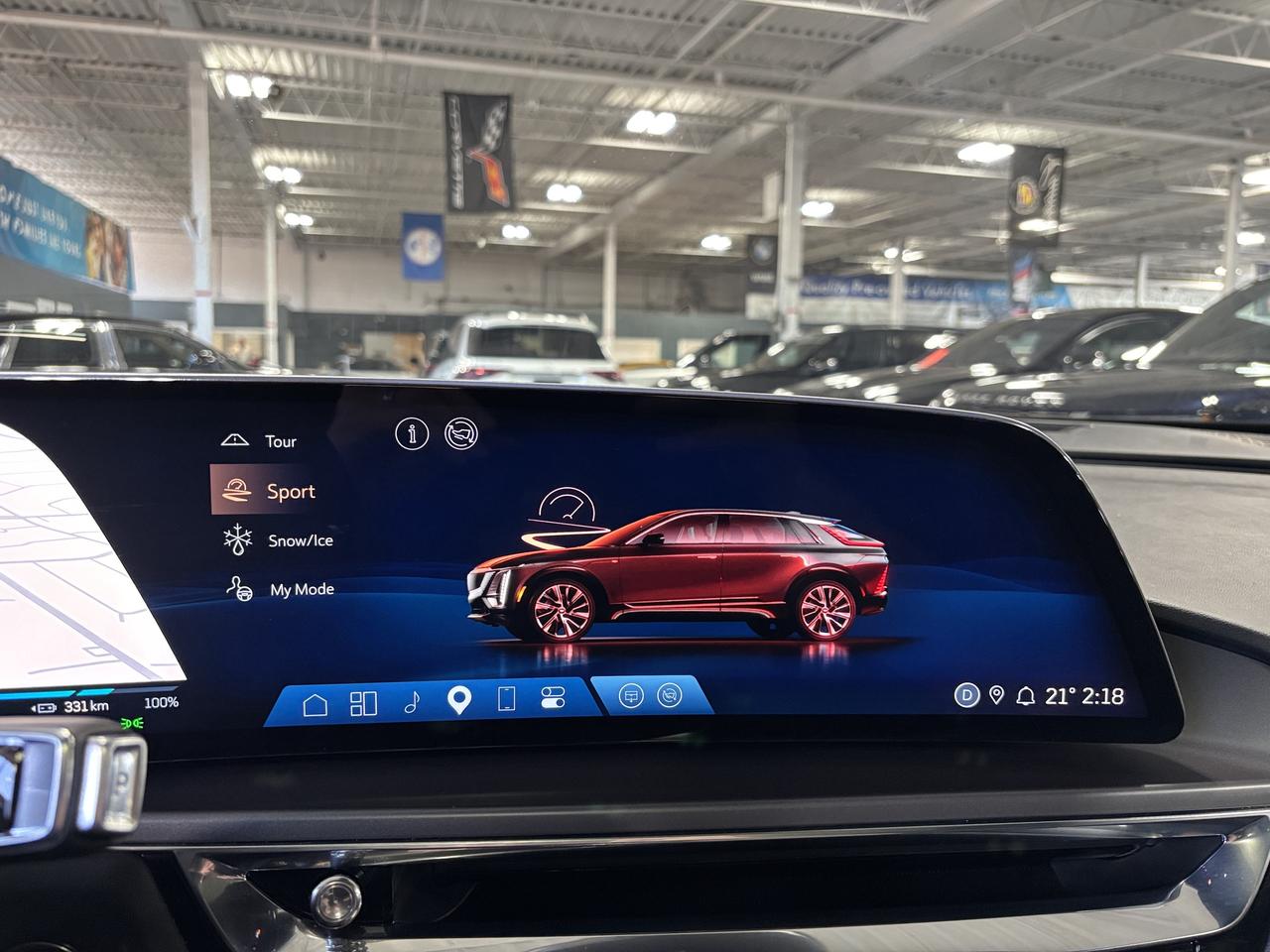 2024 Cadillac LYRIQ 450E|1SA|TECH|RWD|CLUSTERNAV|LEATHER|FULLGLASSROOF Photo