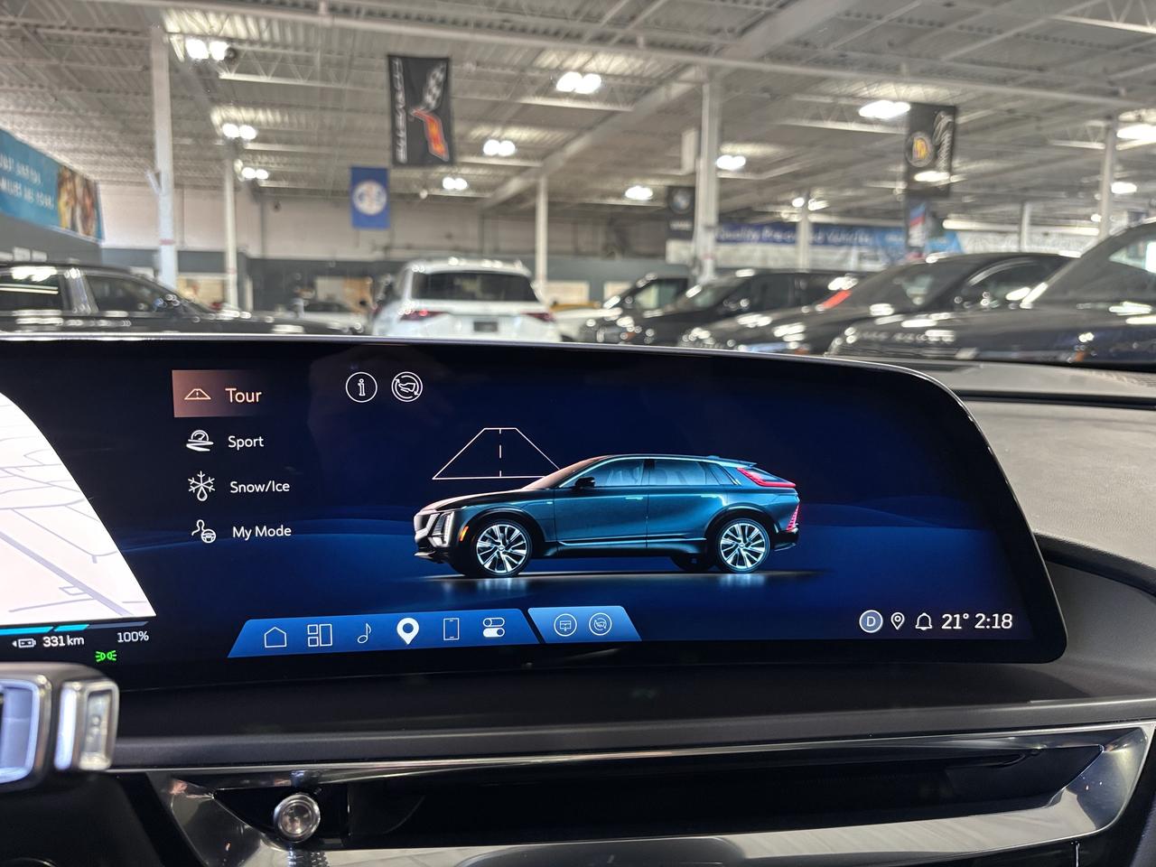 2024 Cadillac LYRIQ 450E|1SA|TECH|RWD|CLUSTERNAV|LEATHER|FULLGLASSROOF Photo
