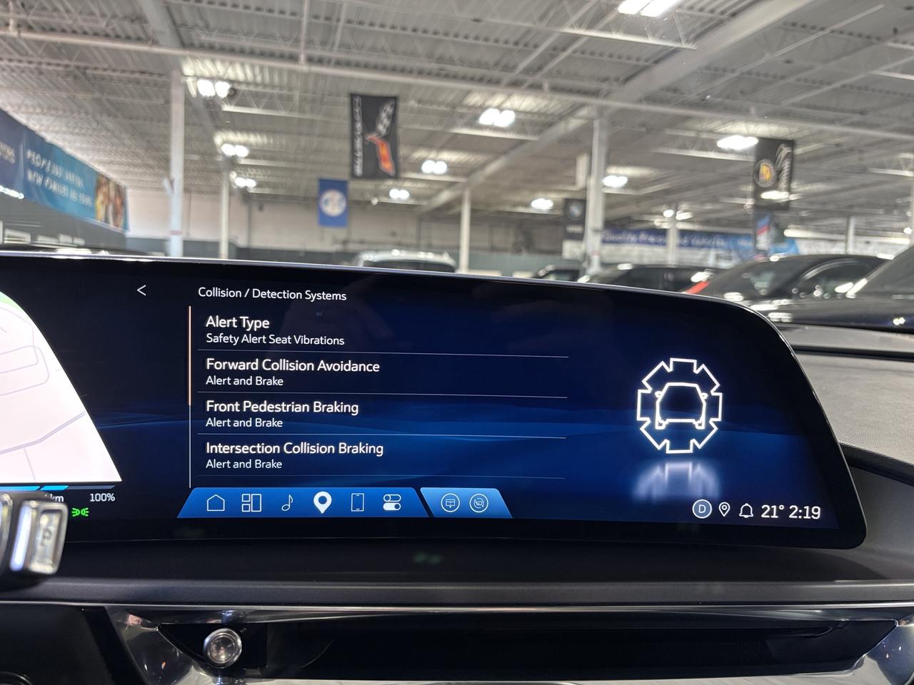 2024 Cadillac LYRIQ 450E|1SA|TECH|RWD|CLUSTERNAV|LEATHER|FULLGLASSROOF Photo