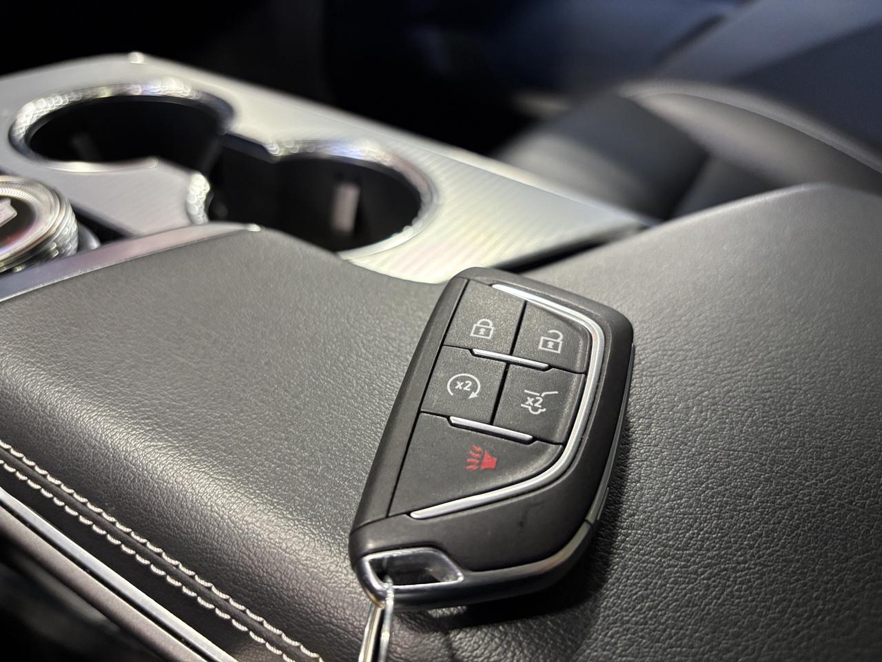 2024 Cadillac LYRIQ 450E|1SA|TECH|RWD|CLUSTERNAV|LEATHER|FULLGLASSROOF Photo
