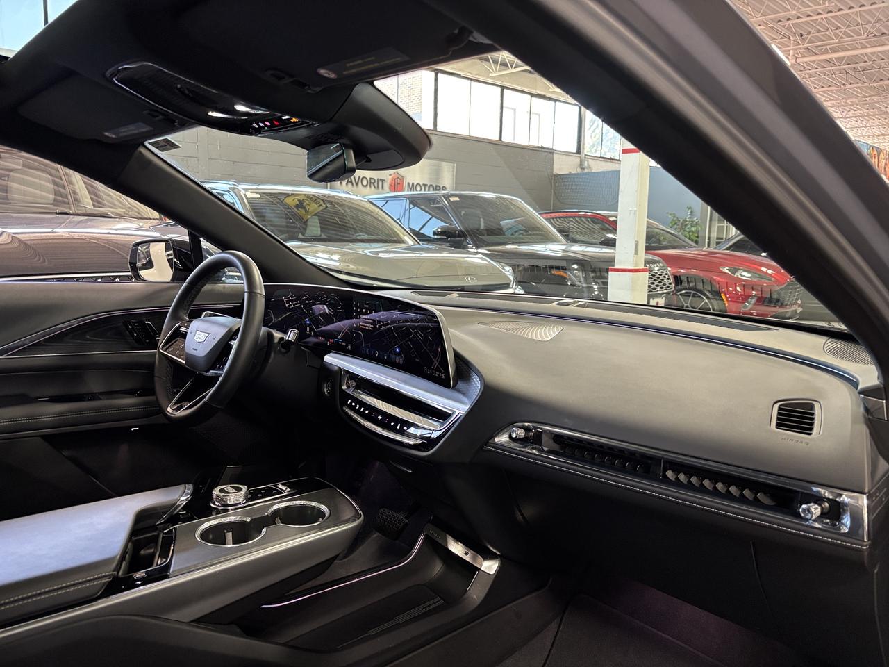 2024 Cadillac LYRIQ 450E|Luxury|1SC|RWD|AMBIENT|WOOD|CLUSTERNAV|360CAM Photo