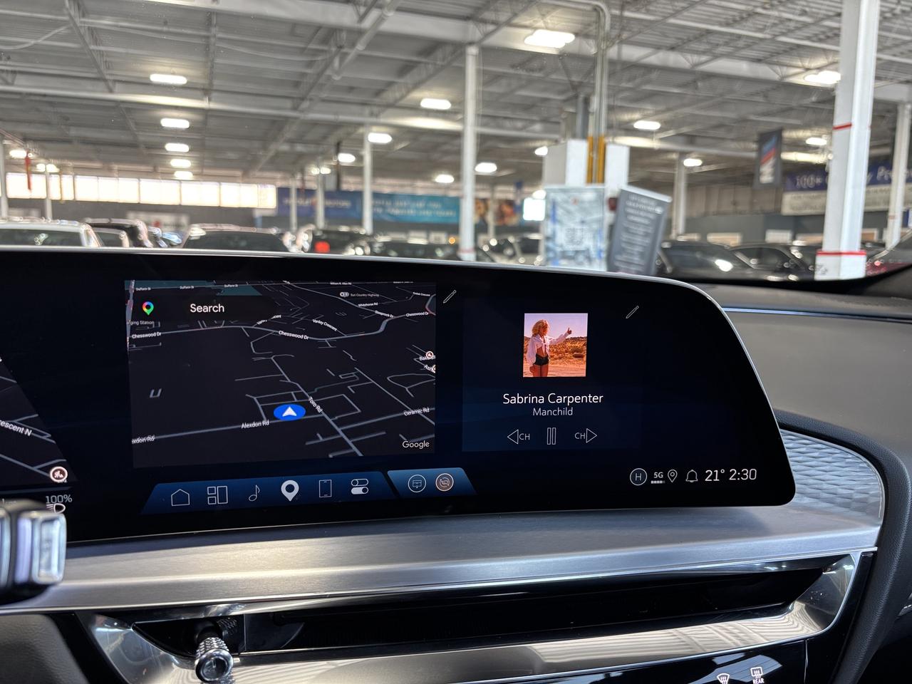 2024 Cadillac LYRIQ 450E|Luxury|1SC|RWD|AMBIENT|WOOD|CLUSTERNAV|360CAM Photo