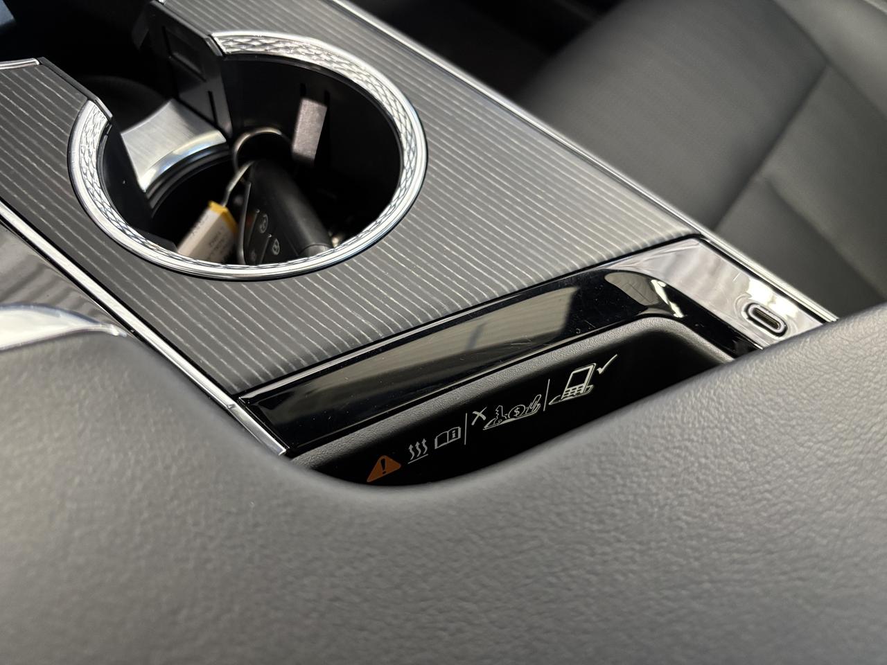 2024 Cadillac LYRIQ 450E|Luxury|1SC|RWD|AMBIENT|WOOD|CLUSTERNAV|360CAM Photo