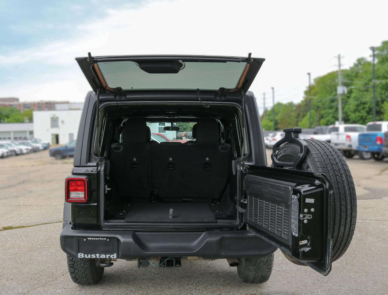 2019 Jeep Wrangler Unlimited Sport 4x4 | REMOTE START | TRAILER HITCH | Photo