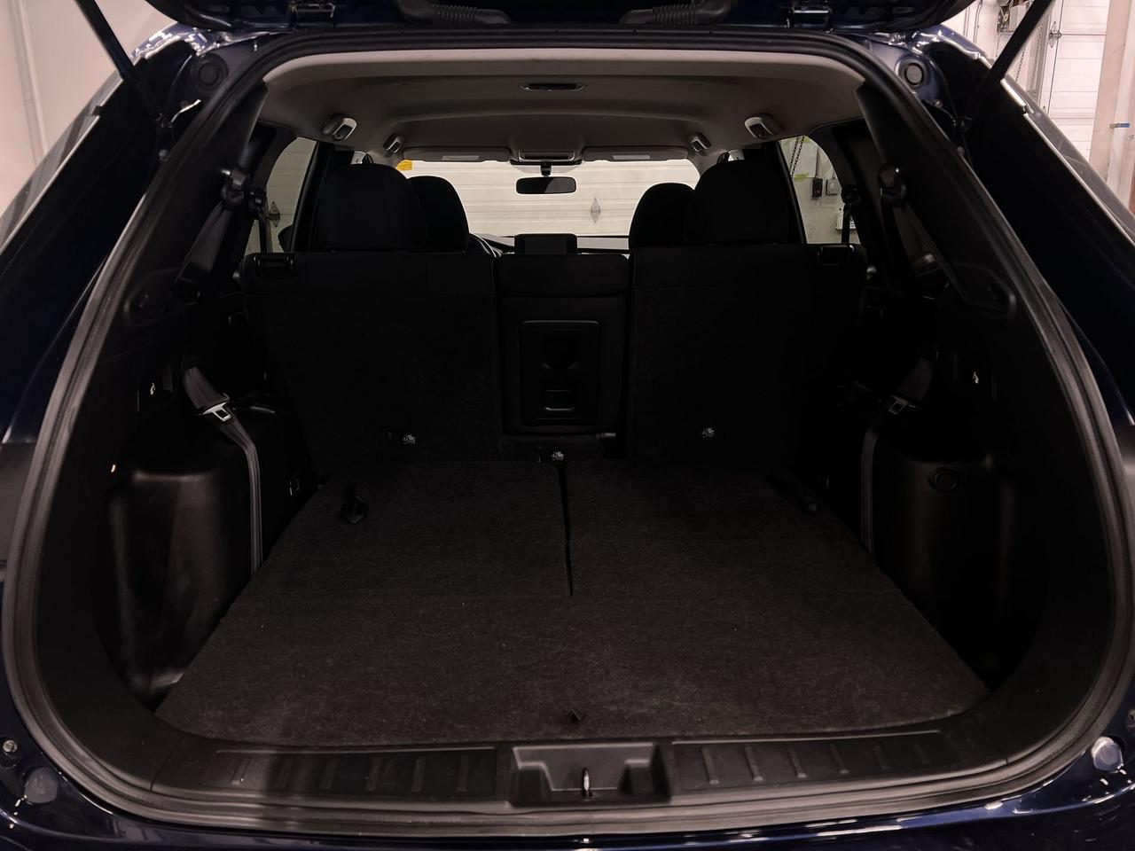 2024 Mitsubishi Outlander AWD | 7-PASS | HTD SEATS | CARPLAY | ALLOYS | A/C Photo