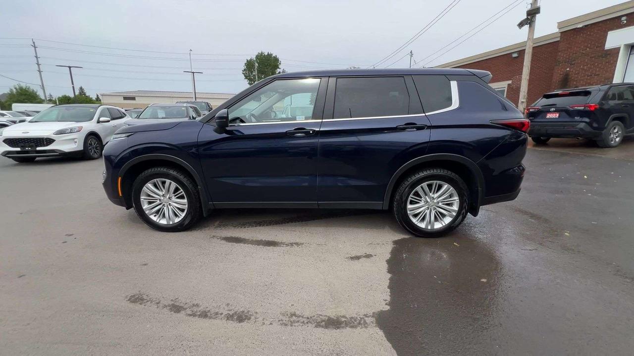 2024 Mitsubishi Outlander AWD | 7-PASS | HTD SEATS | CARPLAY | ALLOYS | A/C Photo
