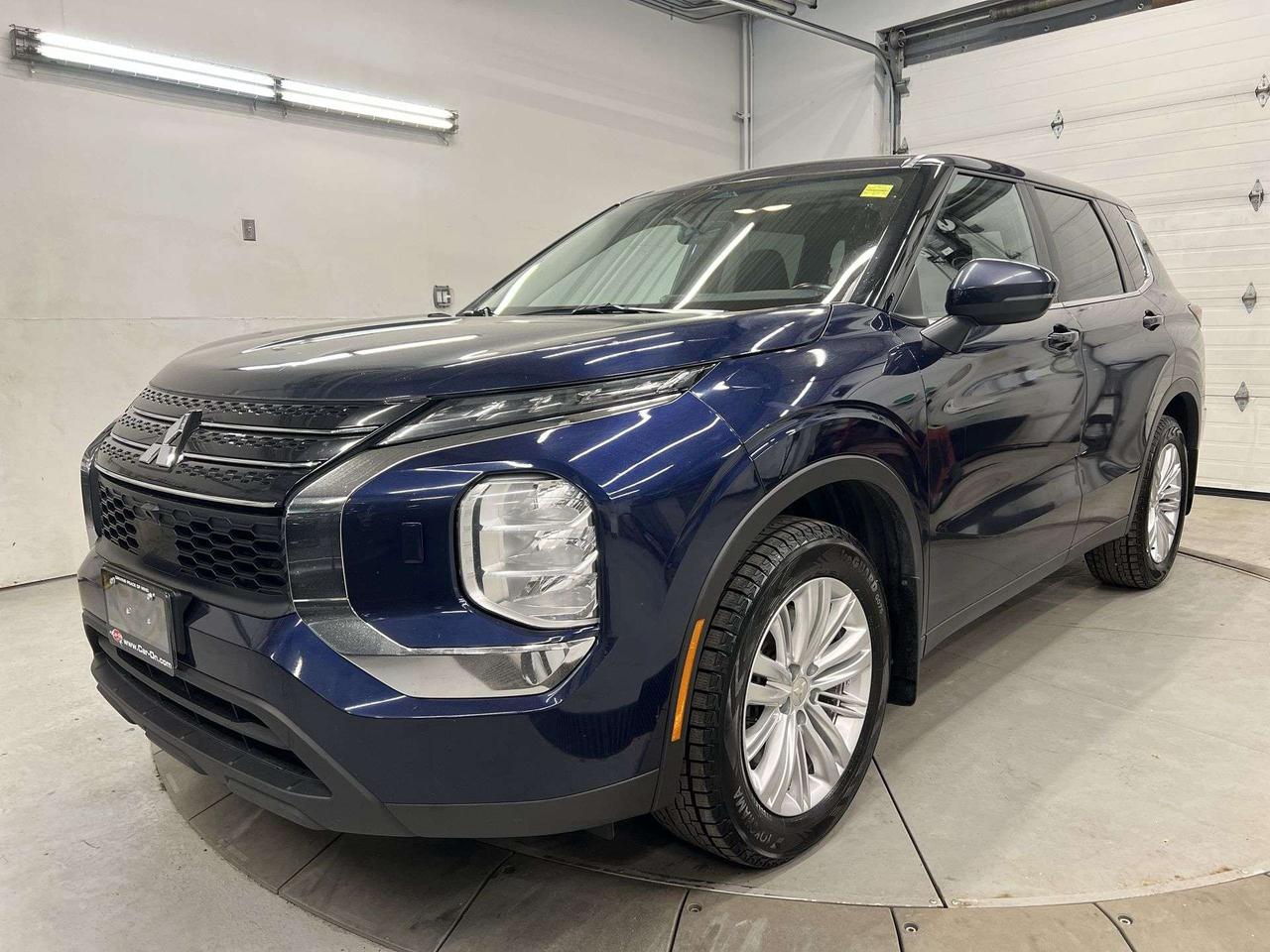 2024 Mitsubishi Outlander AWD | 7-PASS | HTD SEATS | CARPLAY | ALLOYS | A/C Photo0