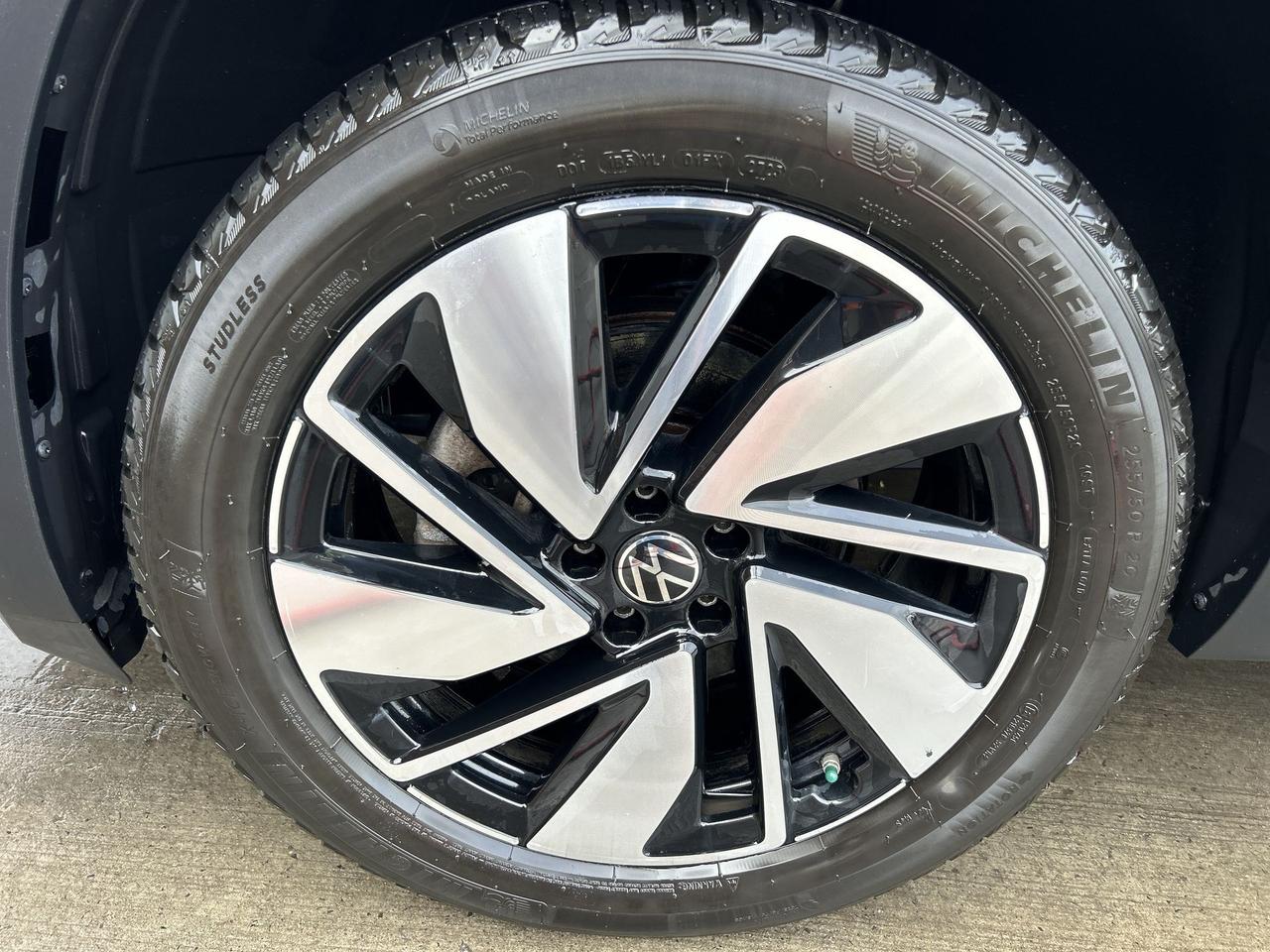 2024 Volkswagen Atlas Highline 2.0 TSI 4MOTION Photo2