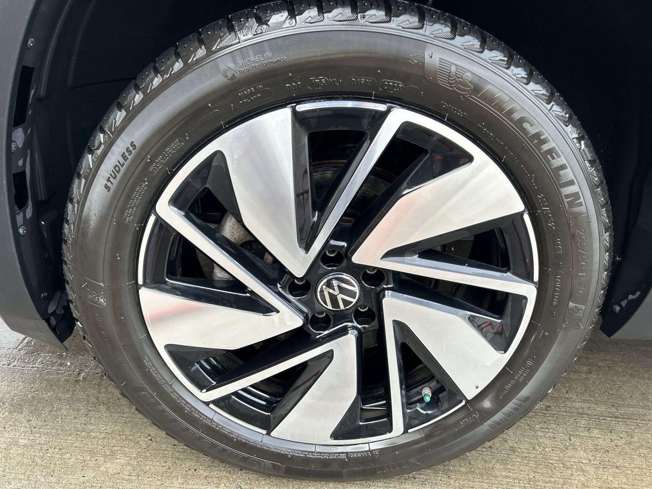 2024 Volkswagen Atlas HIGHLINE AWD | 8-PASS | COOLED LEATHER | PANO ROOF Photo