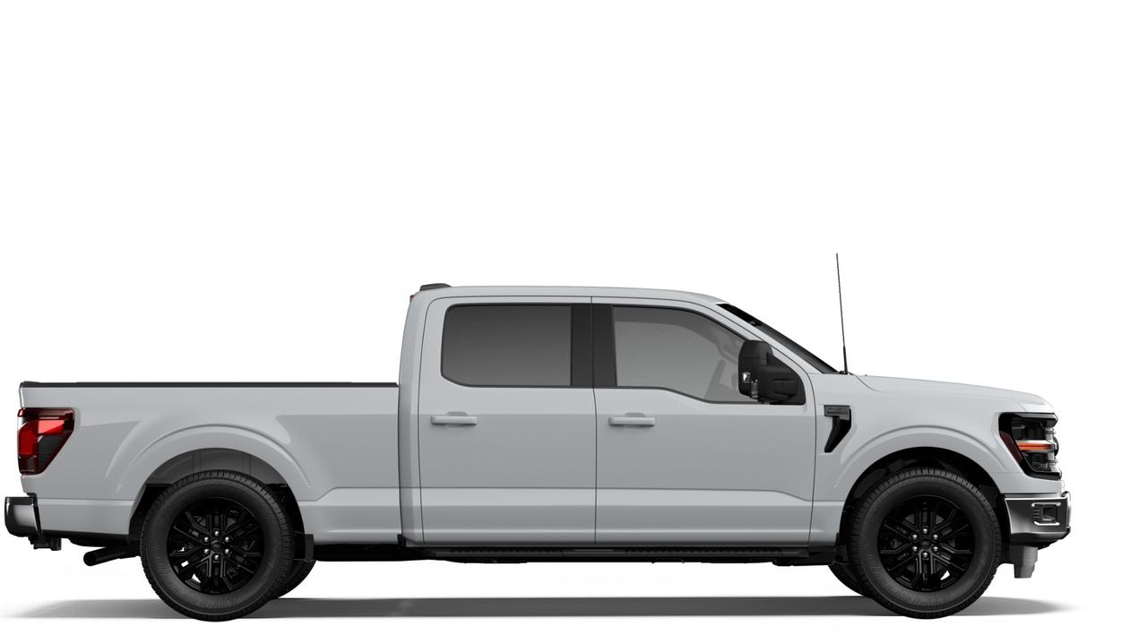 2026 Ford F-150 XLT Photo5