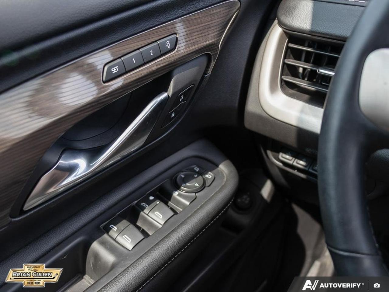 2024 GMC Terrain Denali AWD Denali Photo