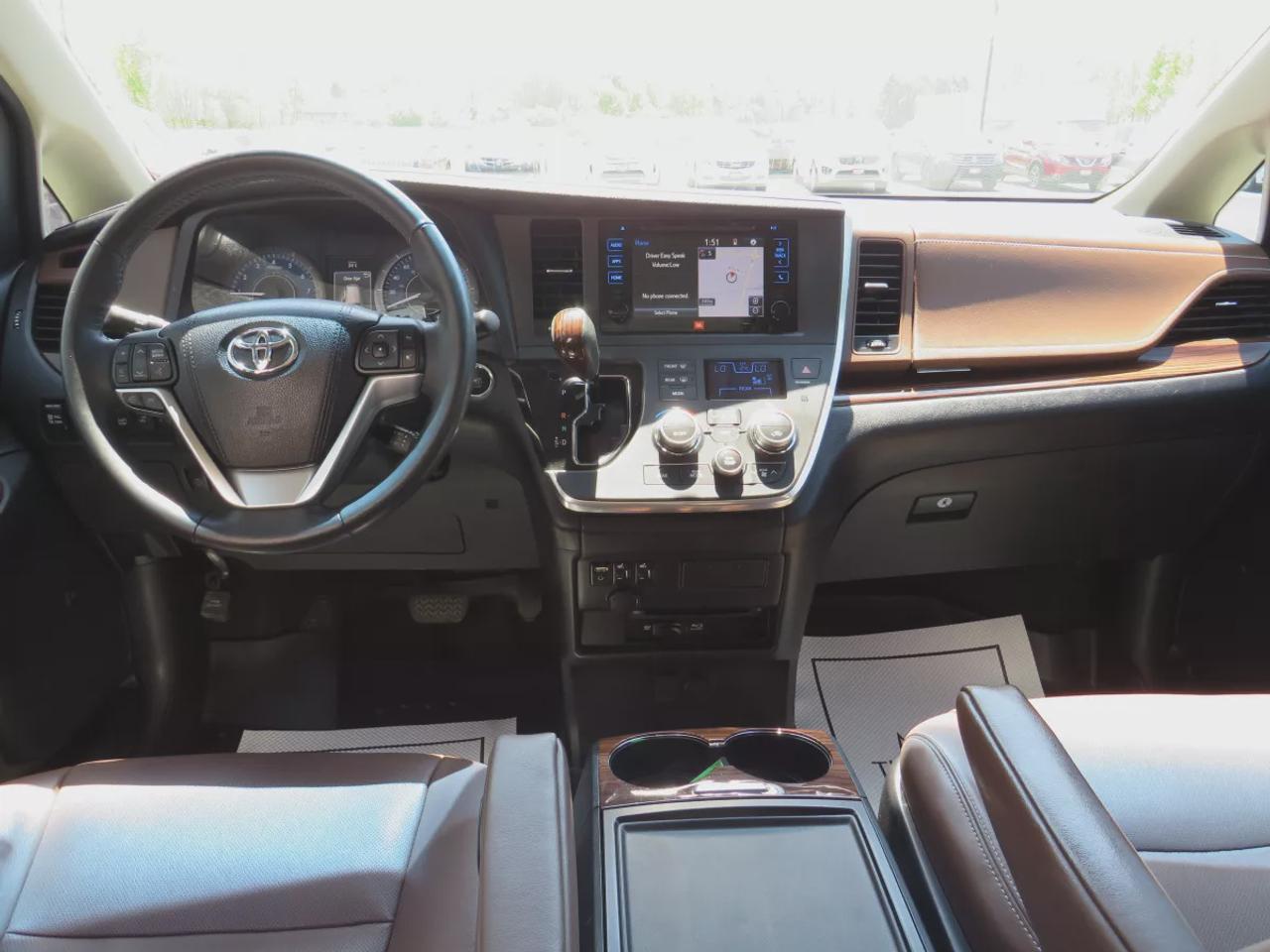 2015 Toyota Sienna Limited | Clean Carfax Report | 7 Passenger | Leather | Navigation | Sunroof | DVD Entertainment System | Photo