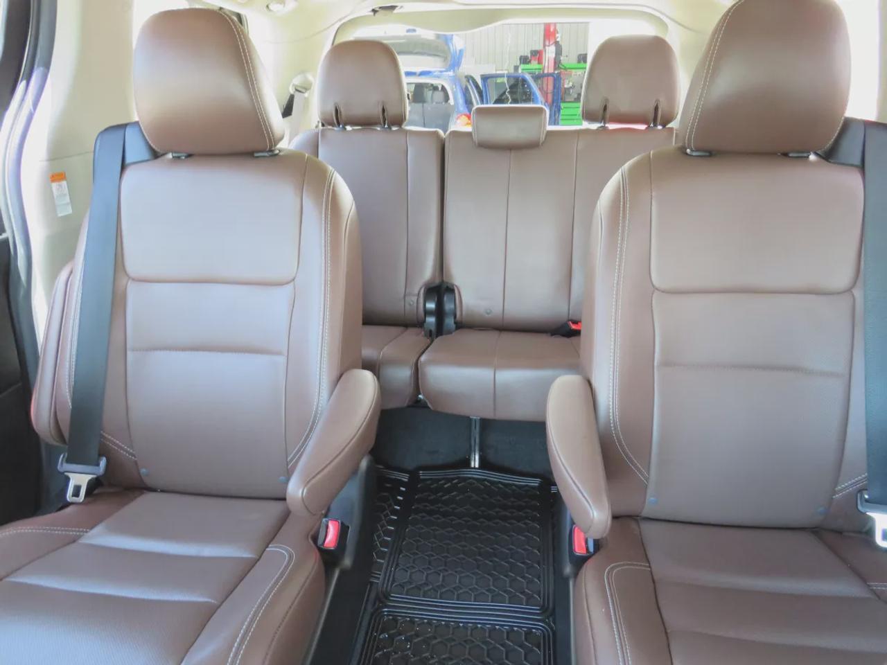 2015 Toyota Sienna Limited | Clean Carfax Report | 7 Passenger | Leather | Navigation | Sunroof | DVD Entertainment System | Photo
