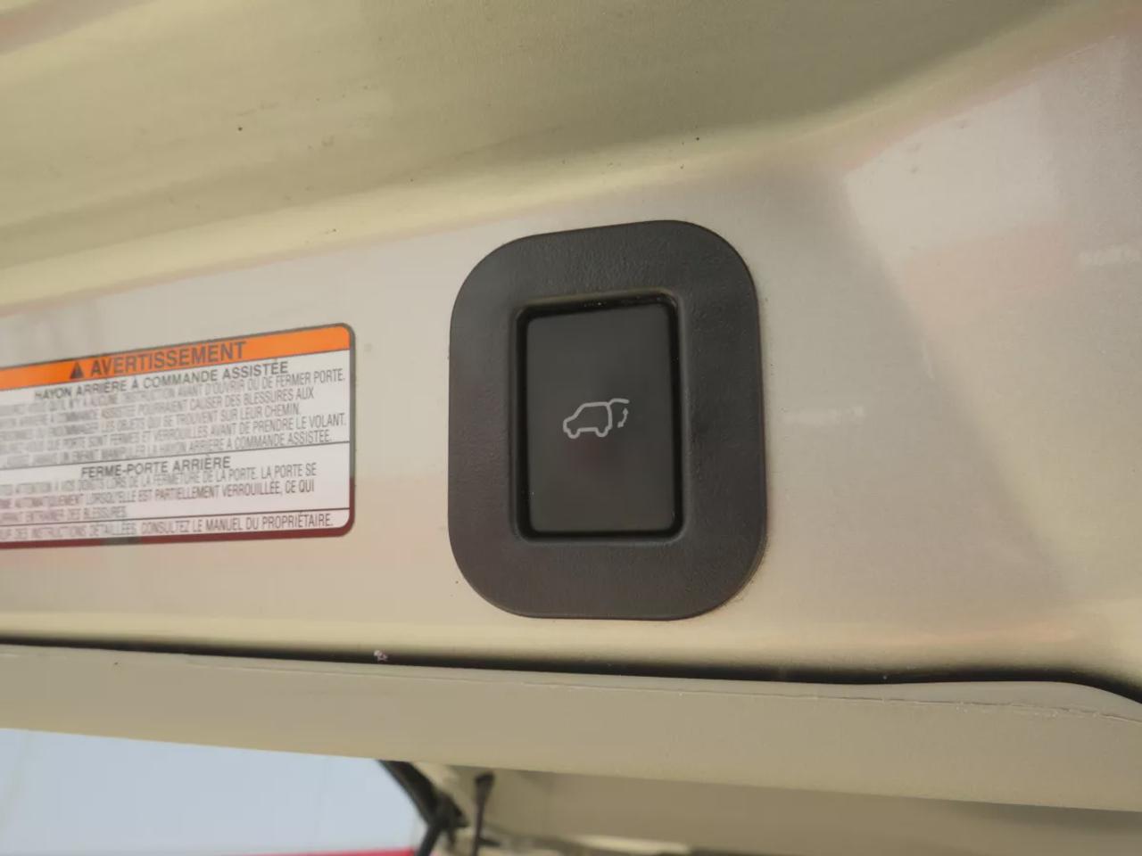 2015 Toyota Sienna Limited | Clean Carfax Report | 7 Passenger | Leather | Navigation | Sunroof | DVD Entertainment System | Photo
