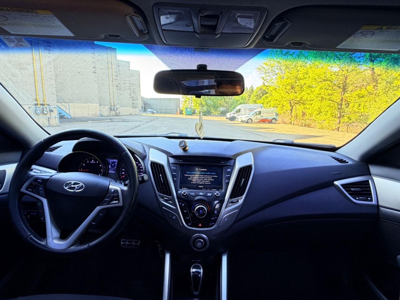 2013 Hyundai Veloster Base 3dr Hatchback Automatic Photo