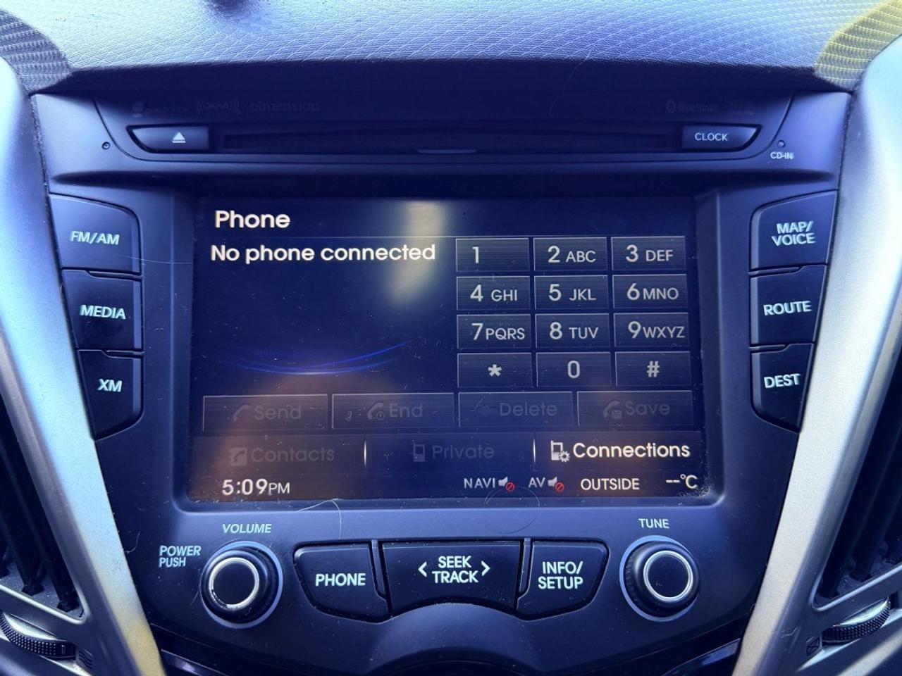2013 Hyundai Veloster Base 3dr Hatchback Automatic Photo