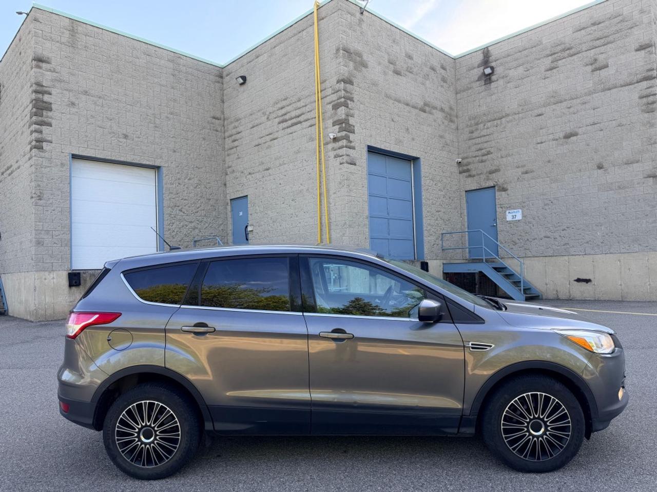 2014 Ford Escape SE 4dr Front-wheel Drive Automatic Photo