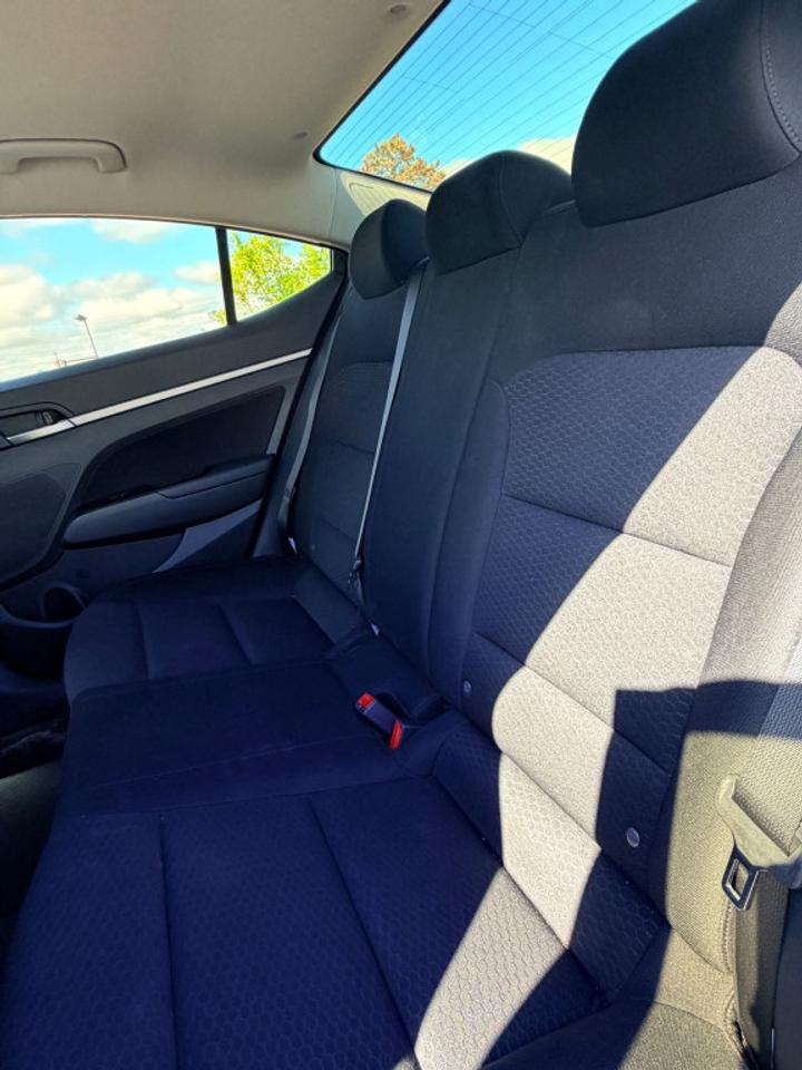 2019 Hyundai Elantra PREFERRED AUTOMATIC Photo