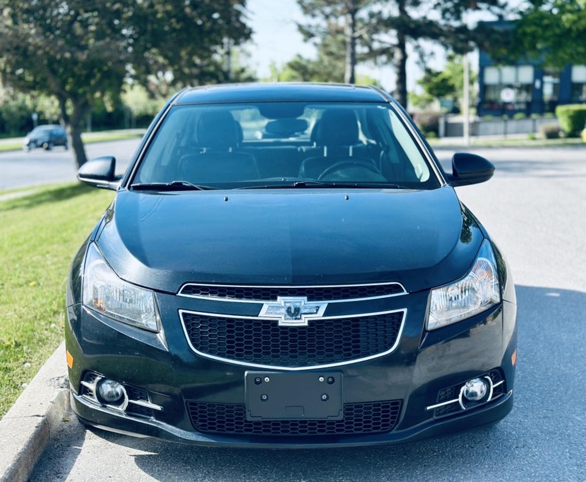 2014 Chevrolet Cruze 2LT Sedan FWD Photo1
