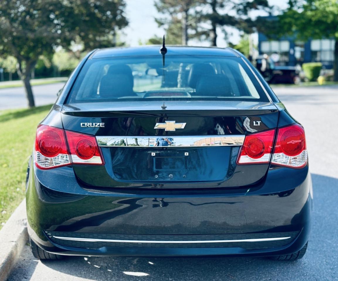 2014 Chevrolet Cruze 2LT Sedan FWD Photo