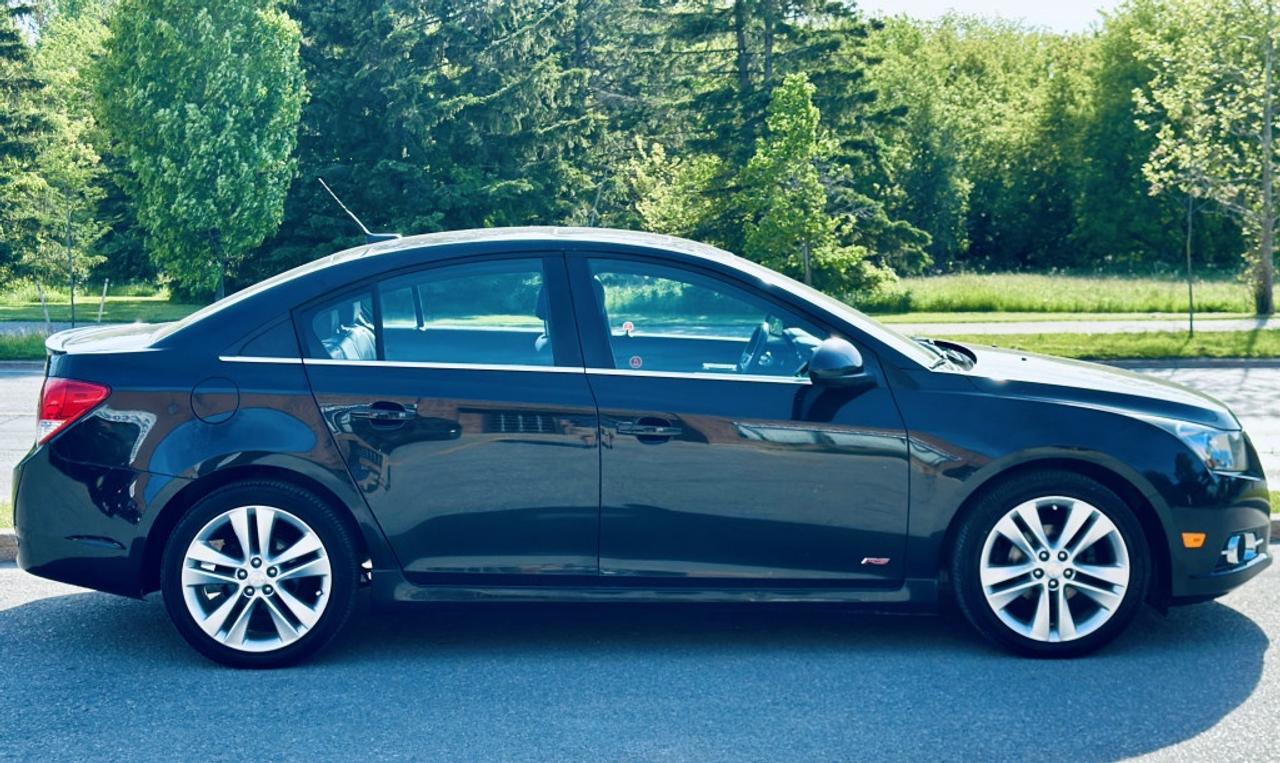 2014 Chevrolet Cruze 2LT Sedan FWD Photo