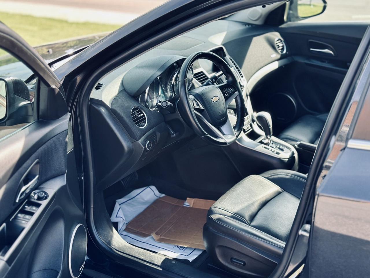 2014 Chevrolet Cruze 2LT Sedan FWD Photo