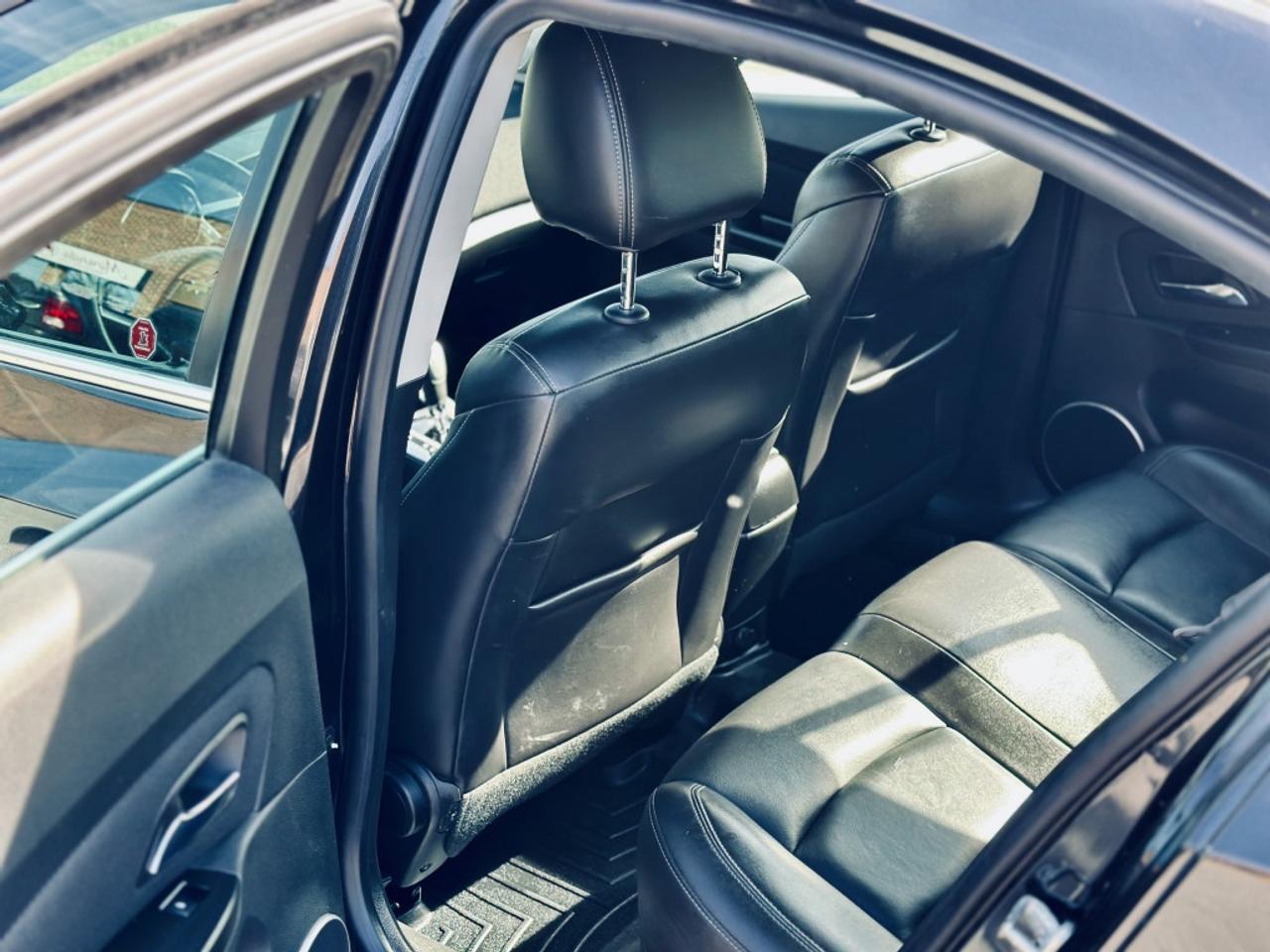 2014 Chevrolet Cruze 2LT Sedan FWD Photo