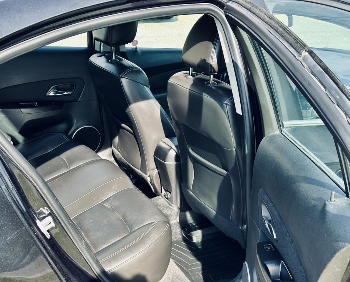 2014 Chevrolet Cruze 2LT Sedan FWD Photo