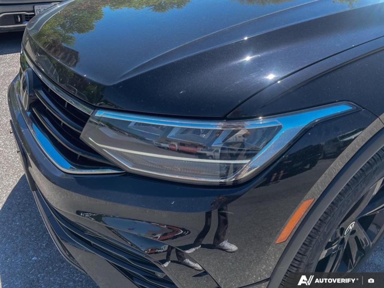 2024 Volkswagen Tiguan Comfortline R-Line Black Edition  COMFORTLINE, RLINE 4MOTION Photo