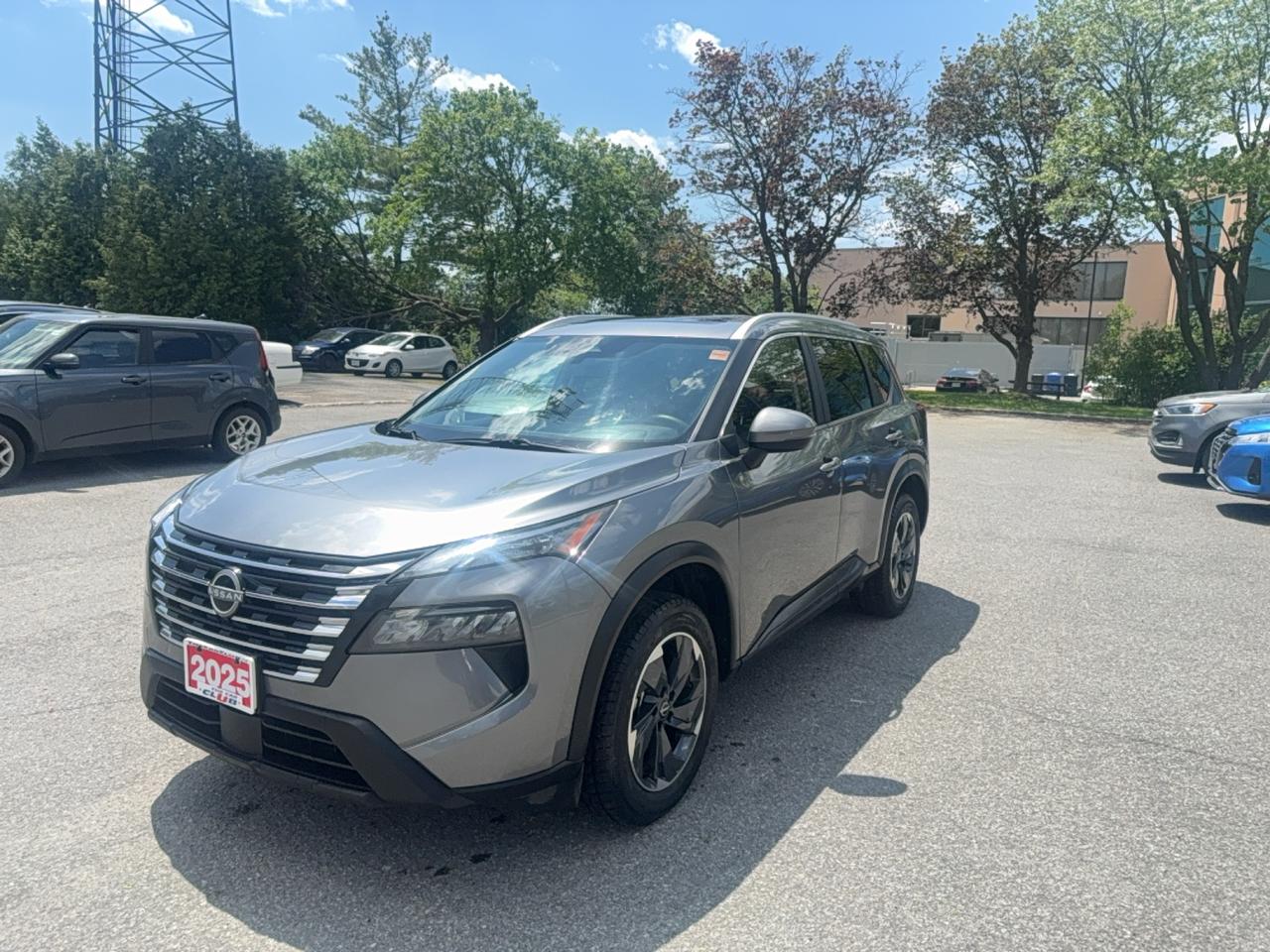 Used 2025 Nissan Rogue SV MOONROOF for sale in Ottawa, ON