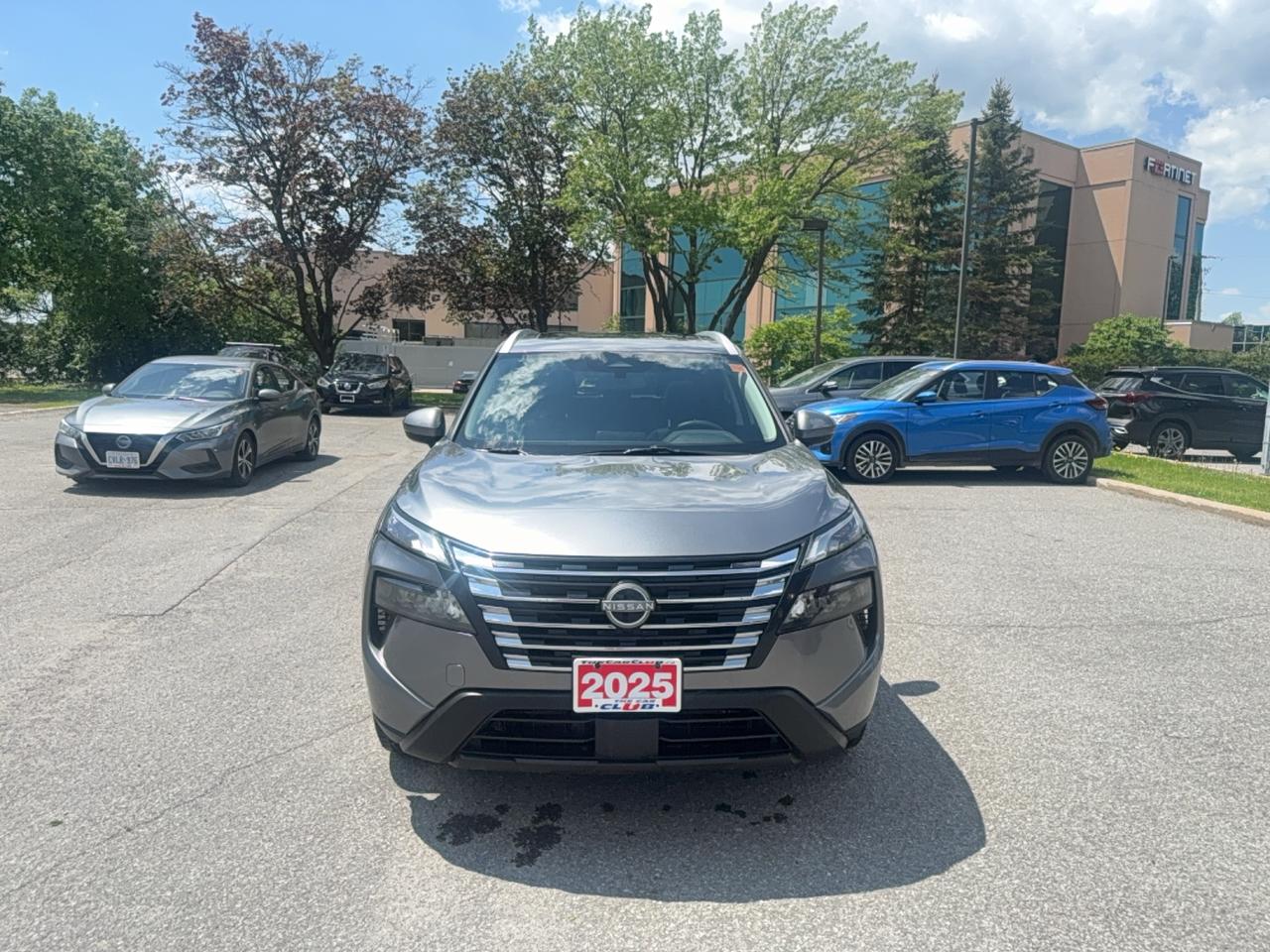 2025 Nissan Rogue SV MOONROOF