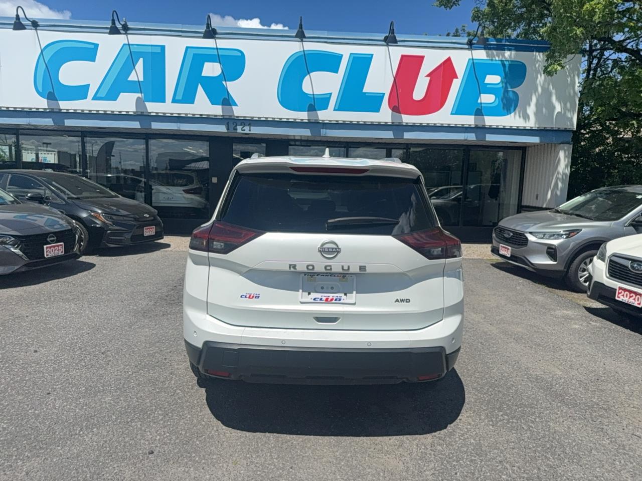 2025 Nissan Rogue SV MOONROOF