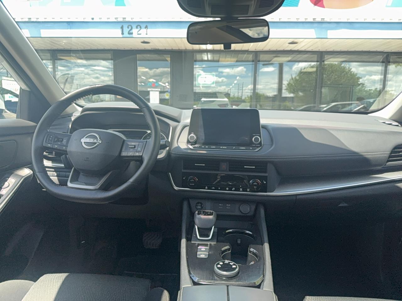 2025 Nissan Rogue SV MOONROOF