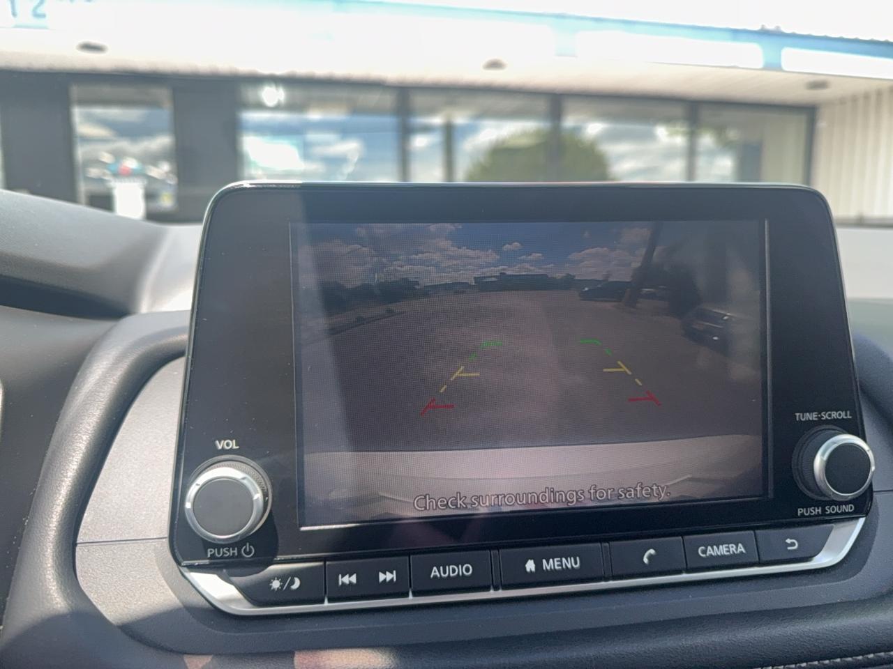 2025 Nissan Rogue SV MOONROOF Photo