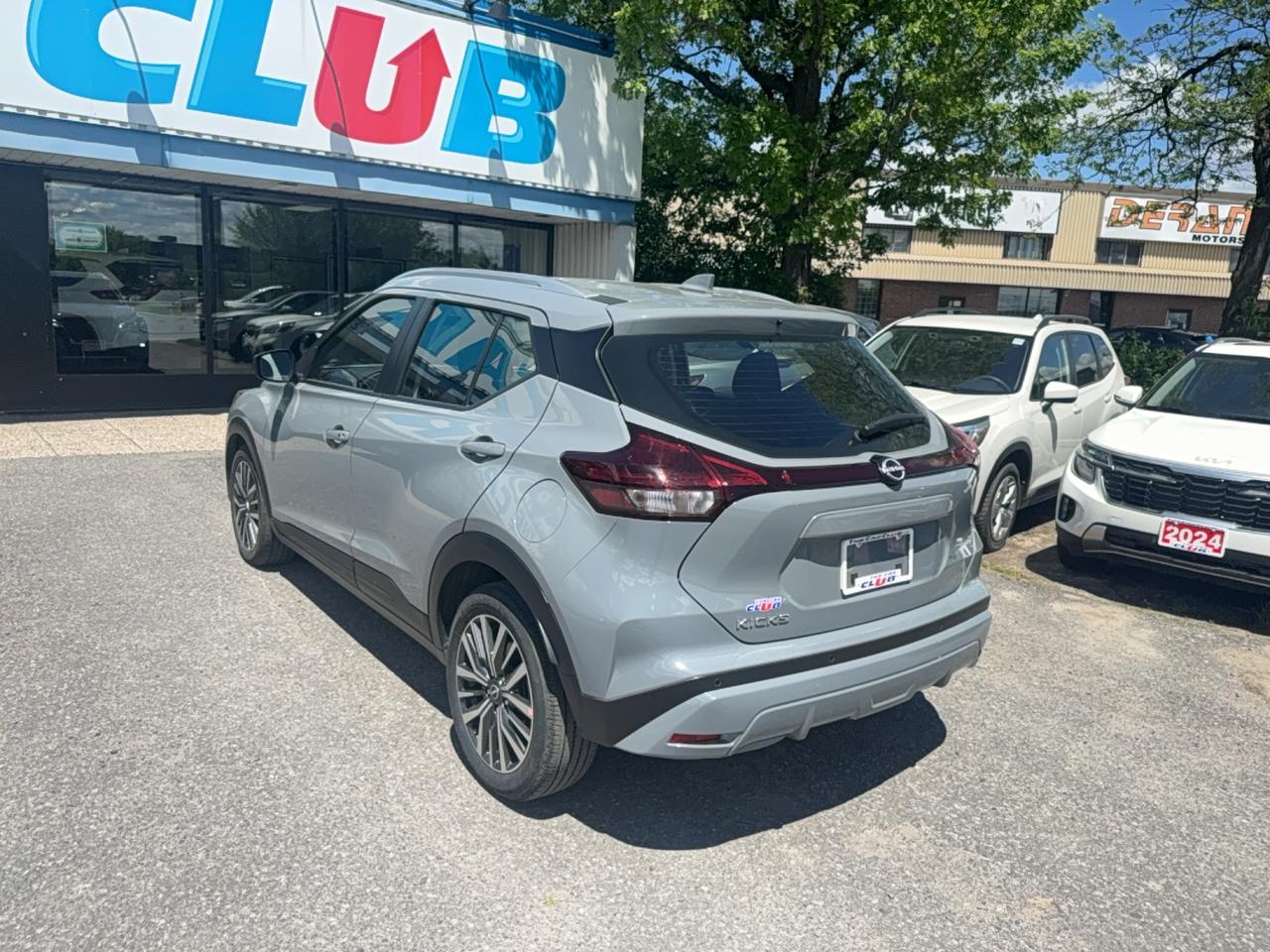2025 Nissan Kicks Play SV
