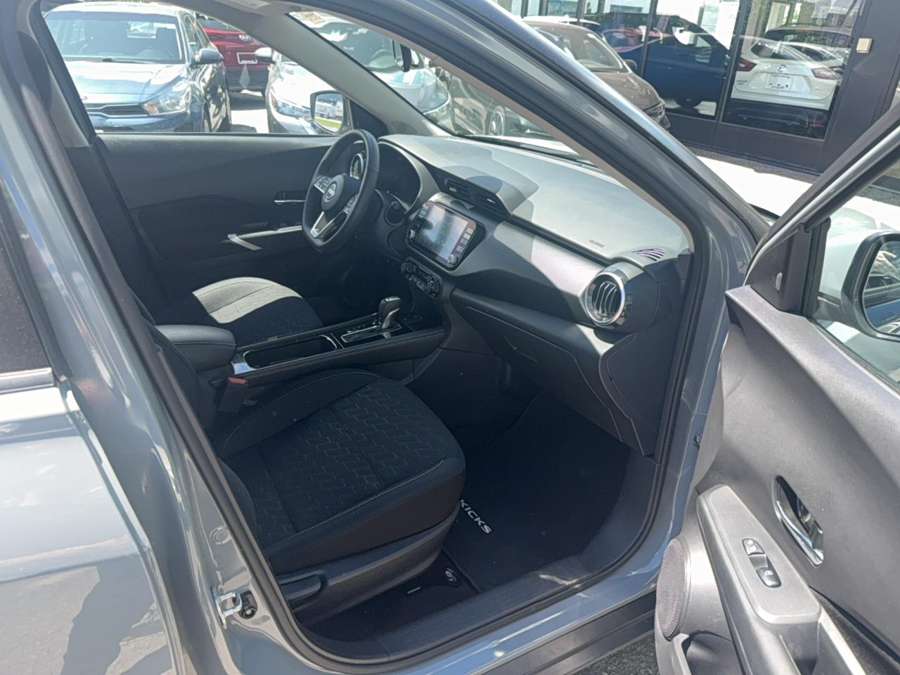 2025 Nissan Kicks Play SV