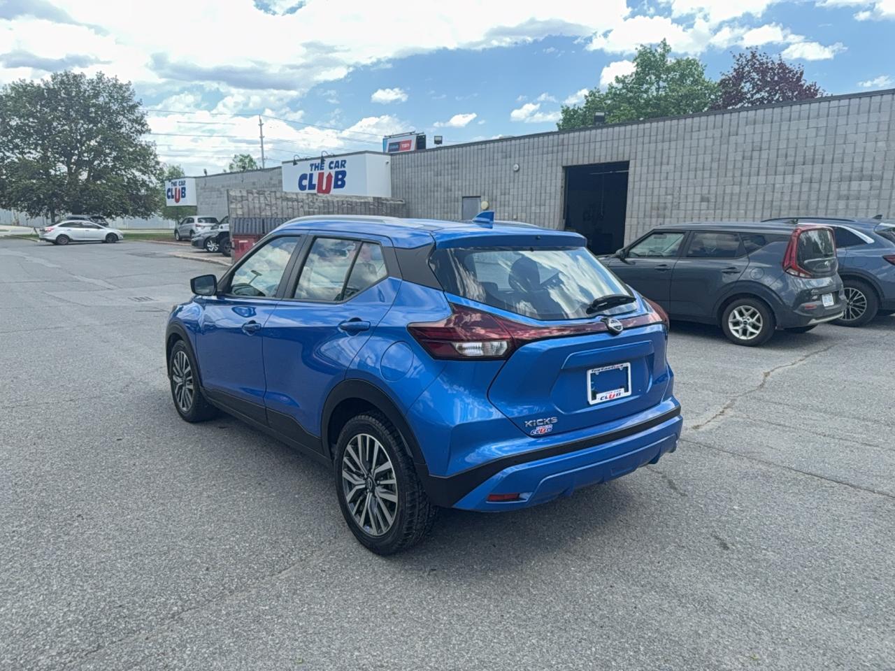 2025 Nissan Kicks Play SV Photo2