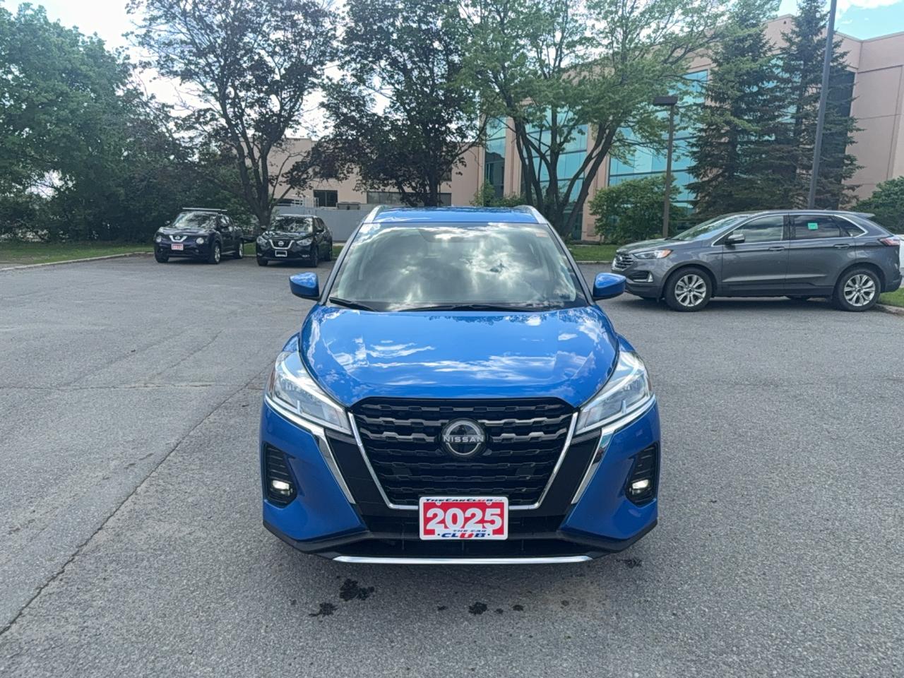 2025 Nissan Kicks Play SV Photo