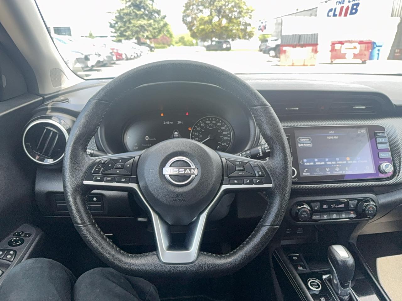 2025 Nissan Kicks Play SV