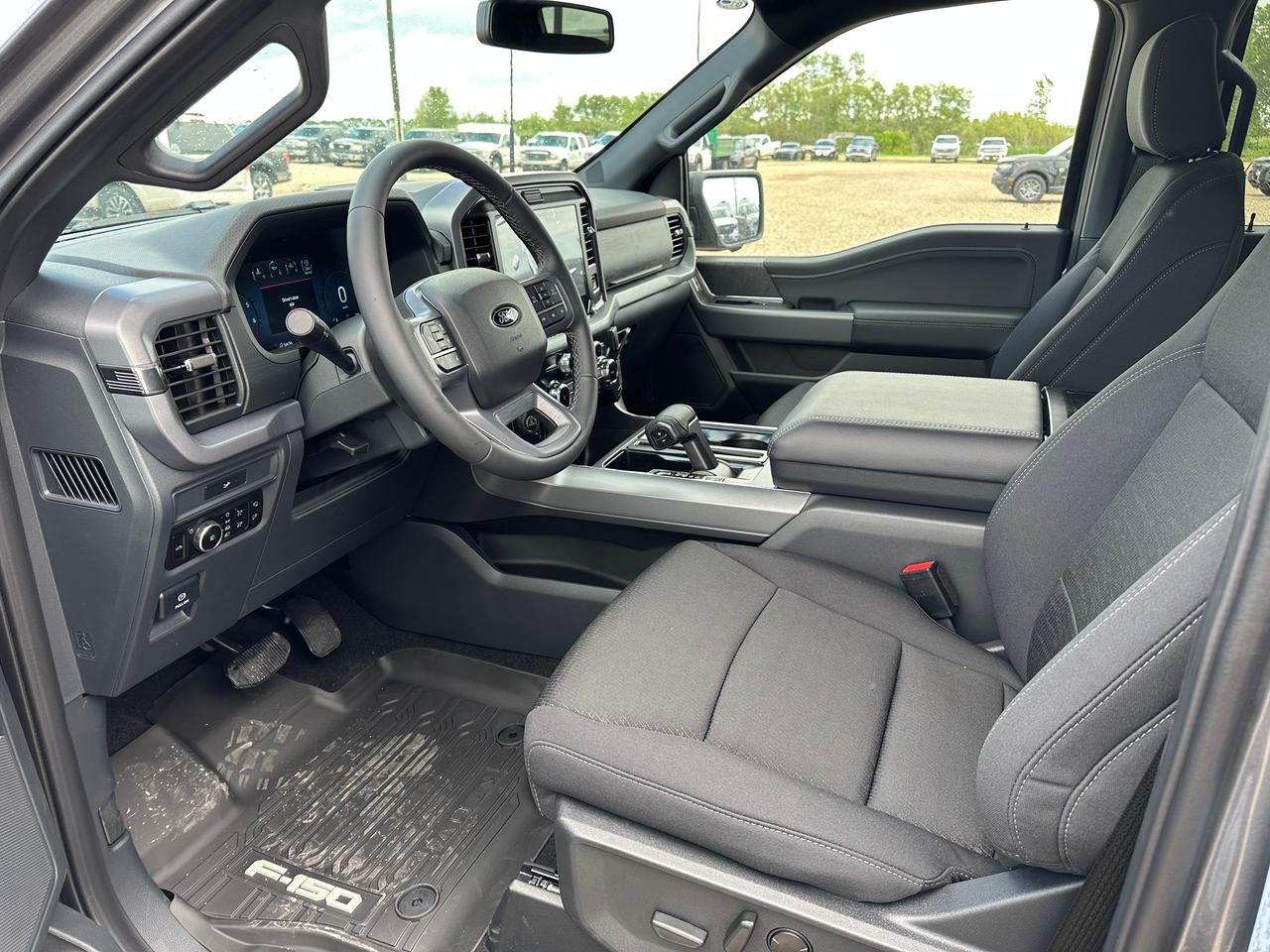 2026 Ford F-150 XLT 4WD SuperCrew 5.5' Box 302A Photo5