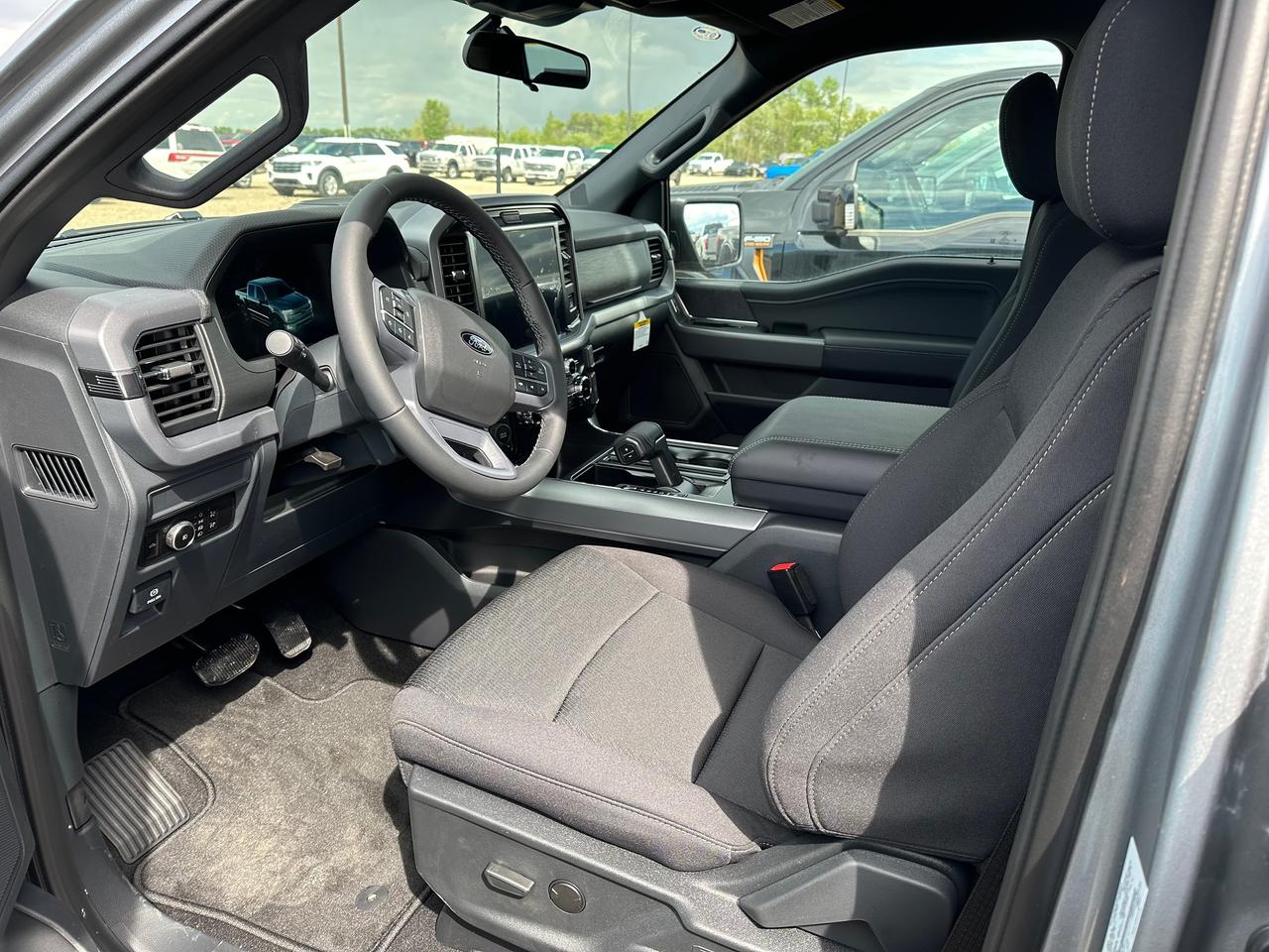 2026 Ford F-150 XLT 4WD SuperCrew 5.5' Box 301A Photo5