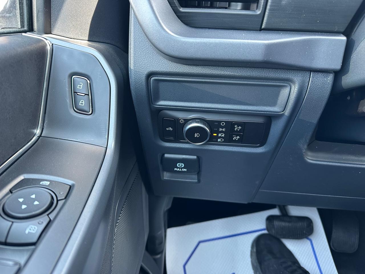 2026 Ford F-150 XLT 4WD SuperCrew 6.5' Box 301A Photo5