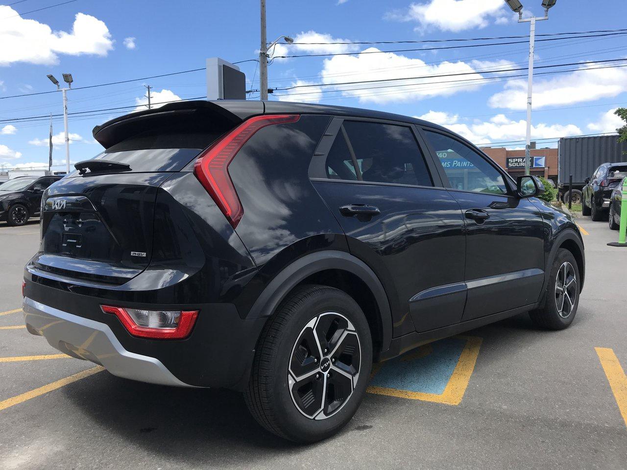 2025 Kia NIRO PLUG-IN Hybrid LX PHEV Pkg.   2.1L/100KM (Gas & Electric) Photo