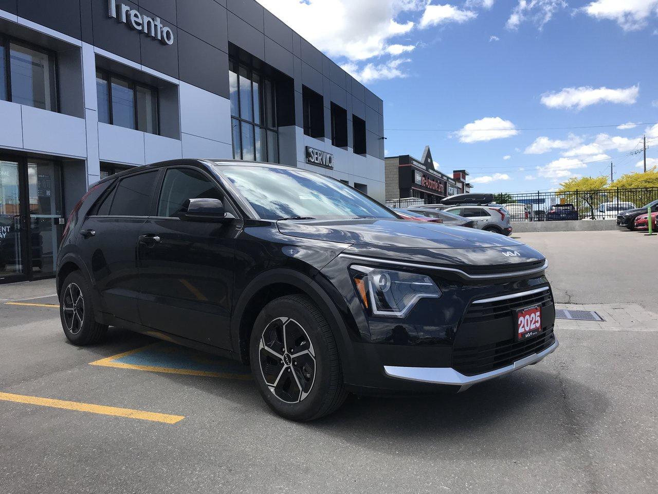 2025 Kia NIRO PLUG-IN Hybrid LX PHEV Pkg.   2.1L/100KM (Gas & Electric) Photo