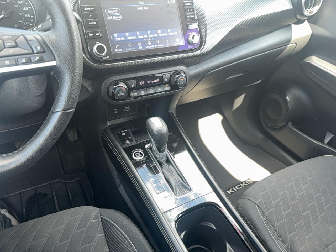 2025 Nissan Kicks Play SV Photo