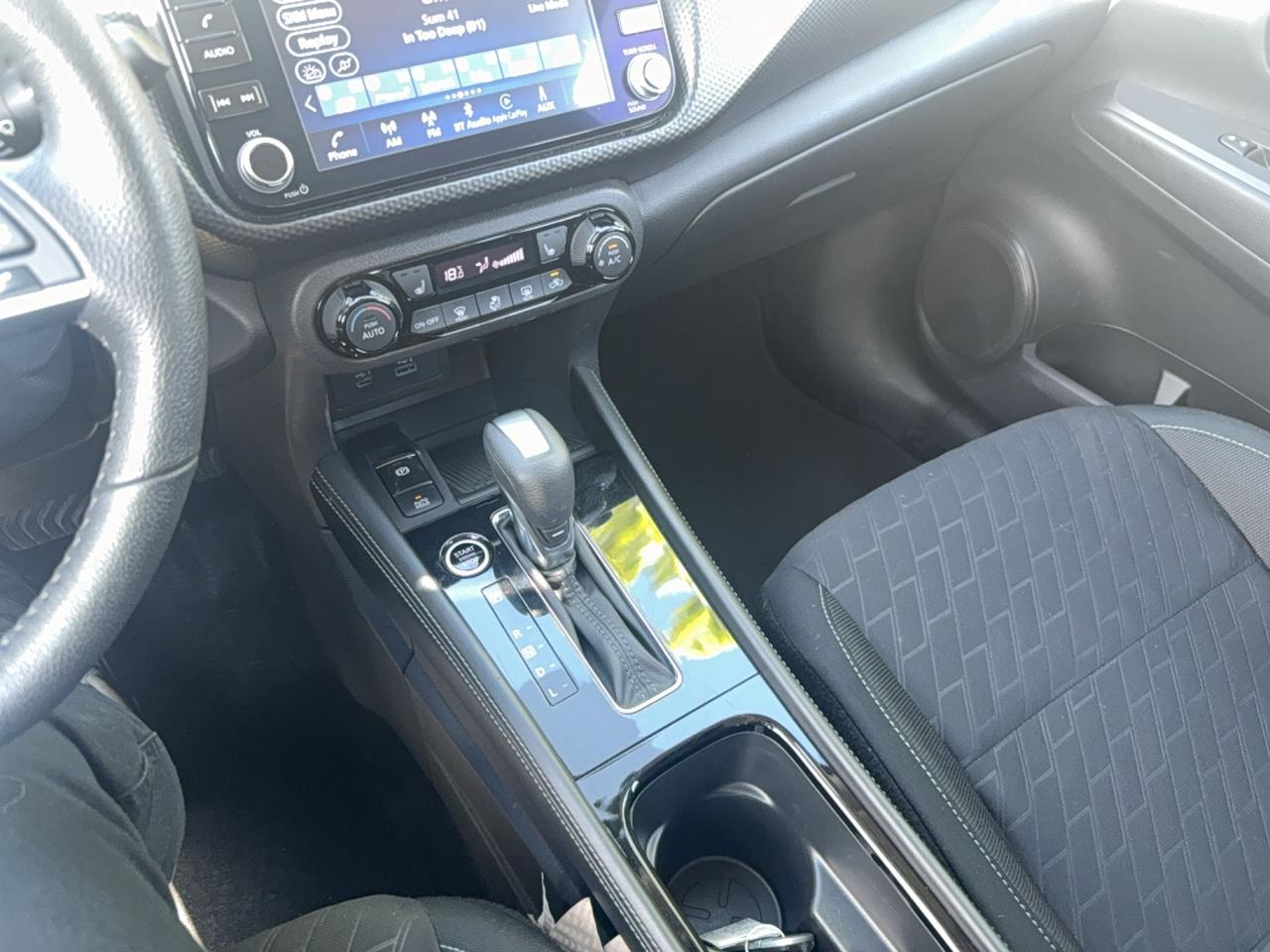 2025 Nissan Kicks Play SV
