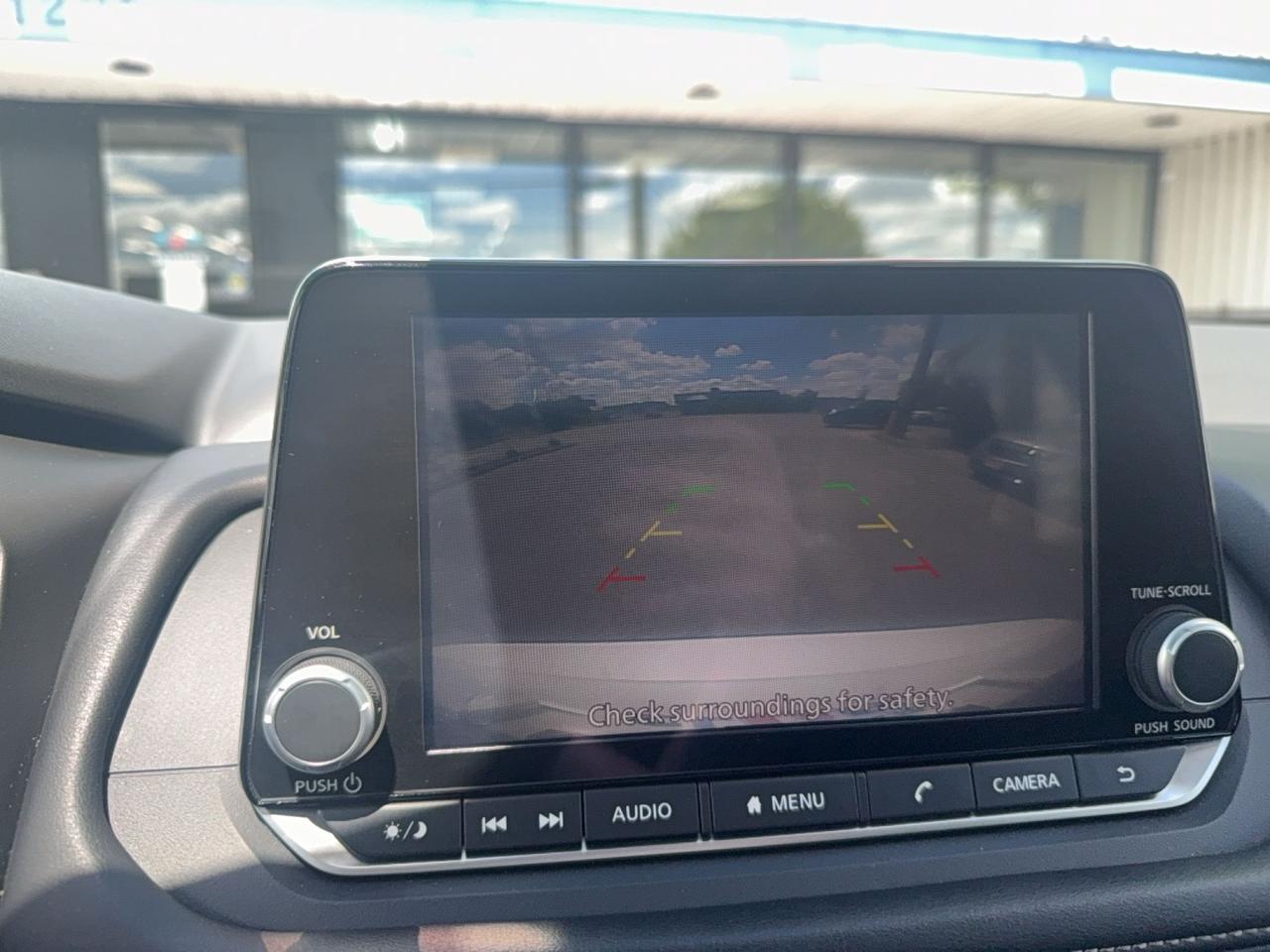2025 Nissan Rogue SV MOONROOF