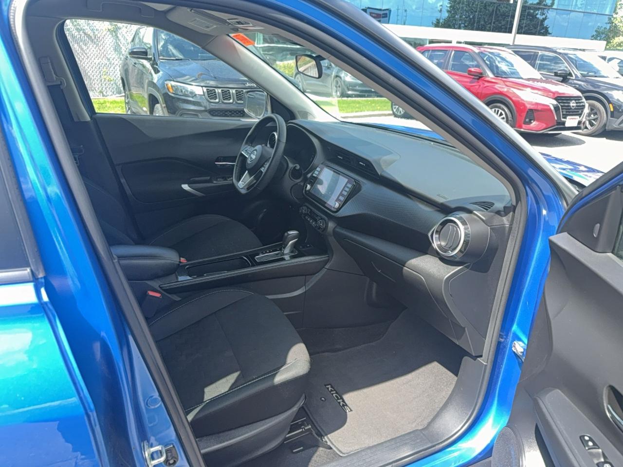2025 Nissan Kicks Play SV