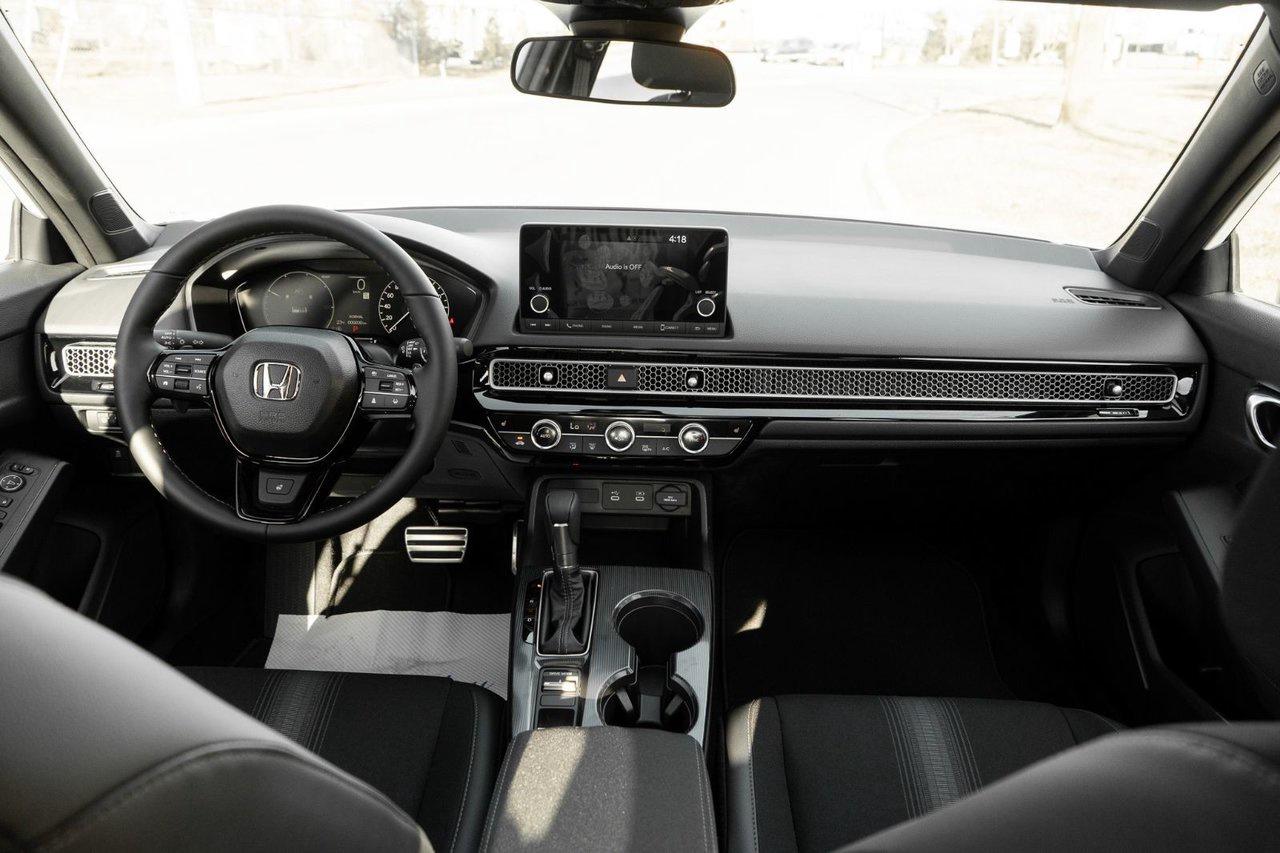 2025 Honda Civic Hybrid SPORT Photo