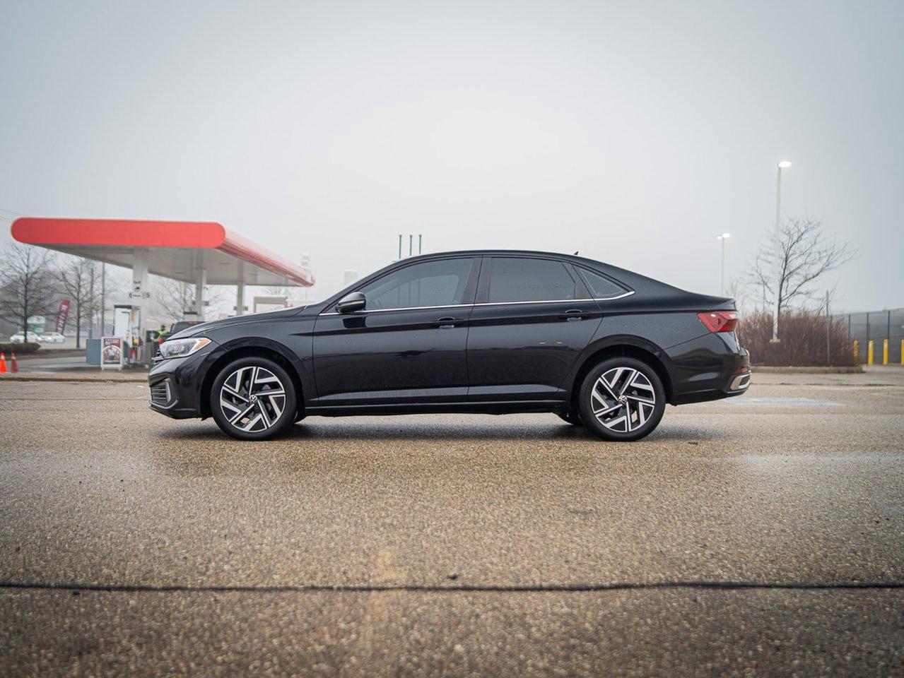 2024 Volkswagen Jetta HIGHLINE Photo